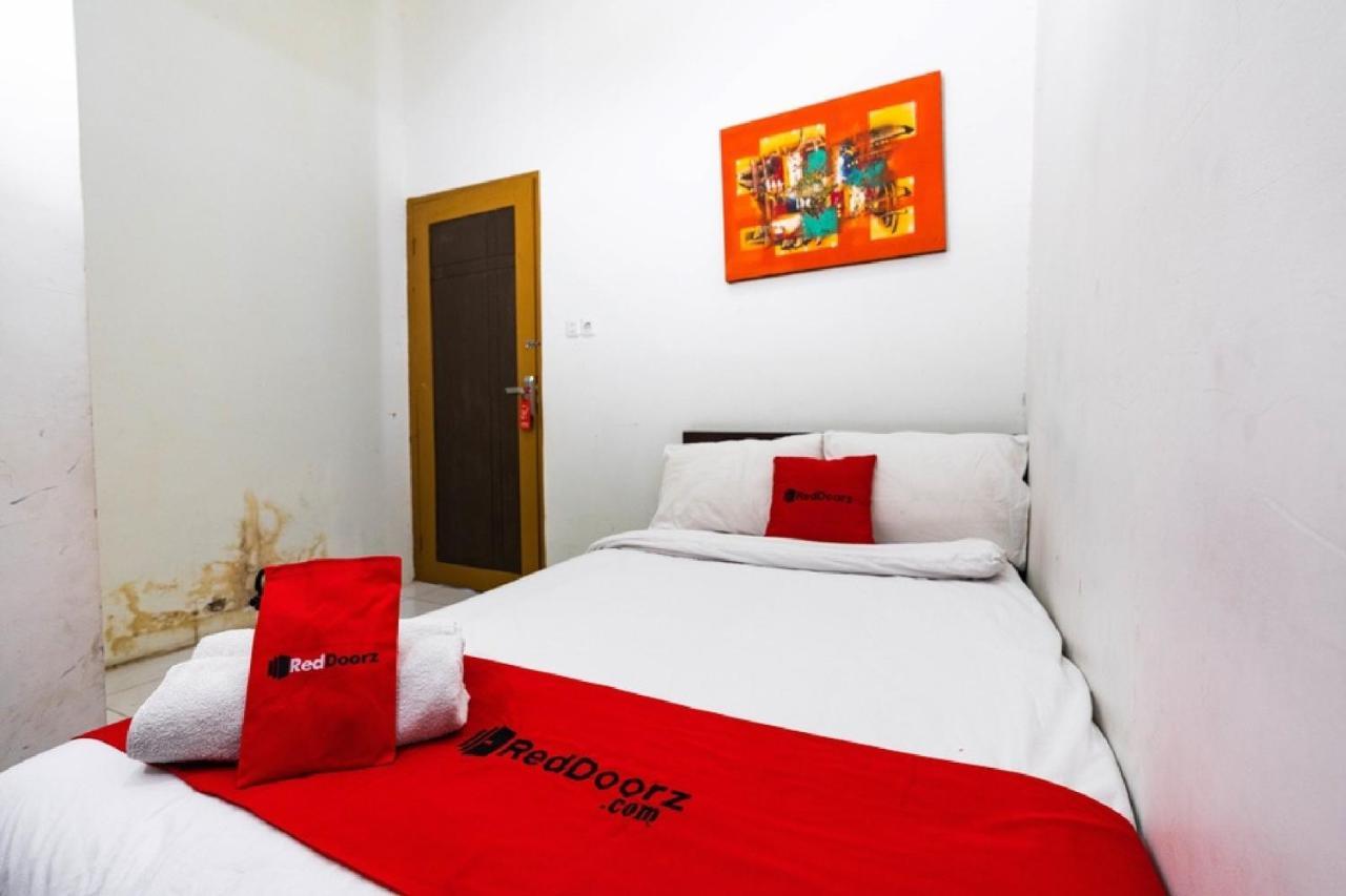RedDoorz @ Hertasning Area 2 Makasar Zewnętrze zdjęcie