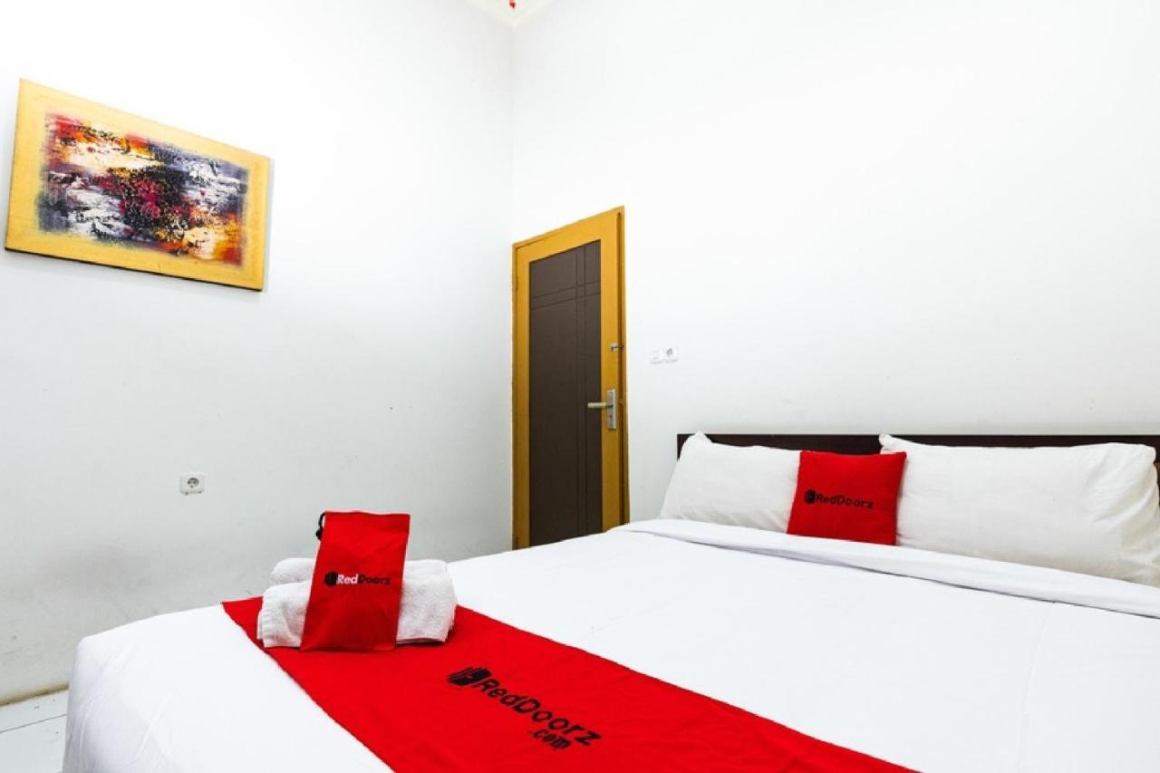 RedDoorz @ Hertasning Area 2 Makasar Zewnętrze zdjęcie